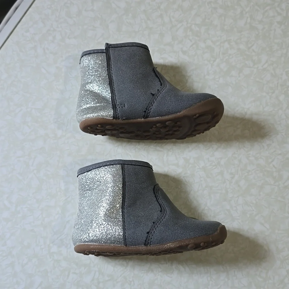 Carter's Every Step Stage 1 Crawl‎ Fashion Boots Size 4